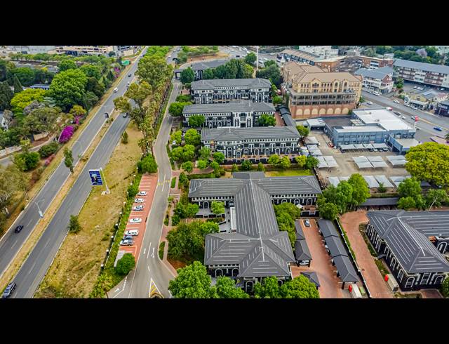 640M² OFFICE TO LET IN HYDE PARK